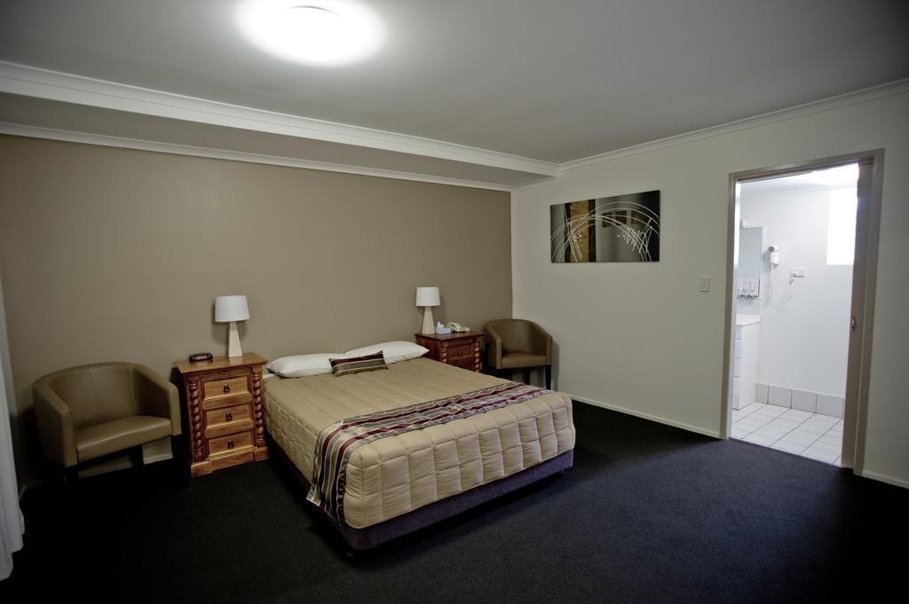 Centrepoint Motor Inn Rockhampton Extérieur photo