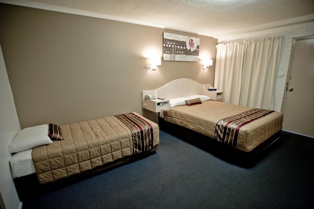 Centrepoint Motor Inn Rockhampton Extérieur photo
